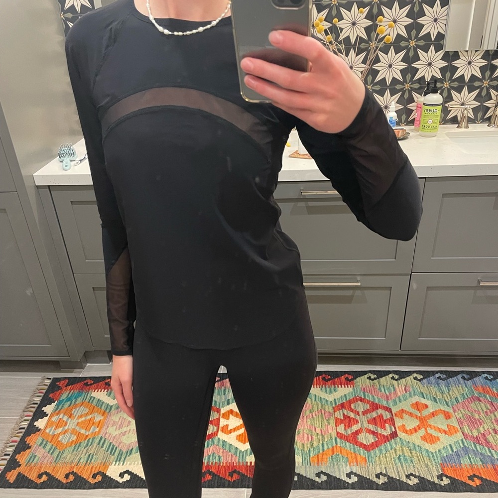 Lululemon top - Picture 11 of 11